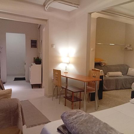 Filopappou Decent Apartment Athen Exterior foto