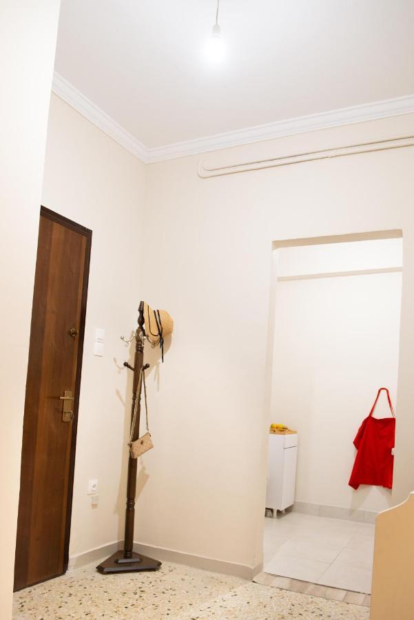 Filopappou Decent Apartment Athen Exterior foto