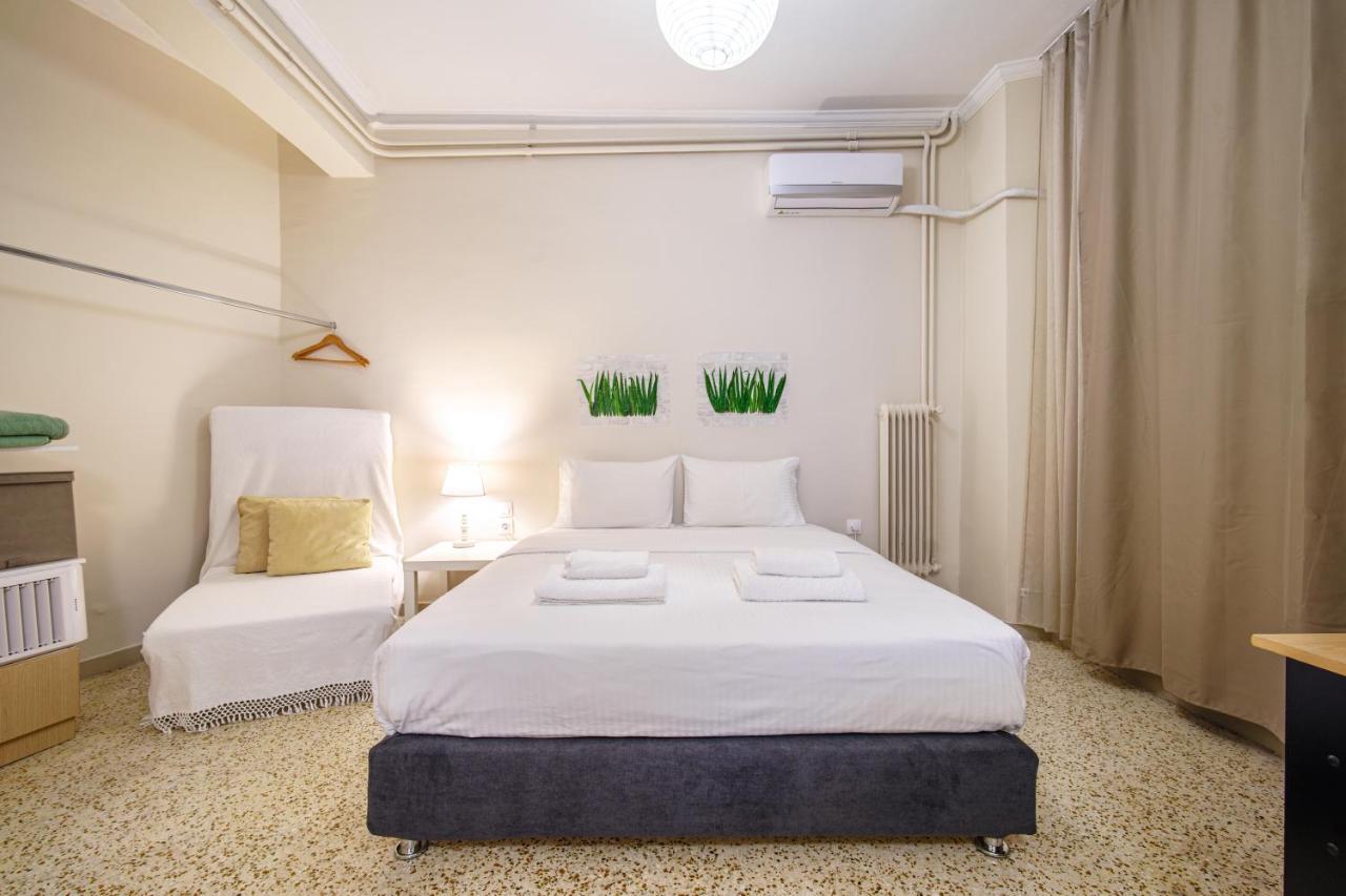 Filopappou Decent Apartment Athen Exterior foto
