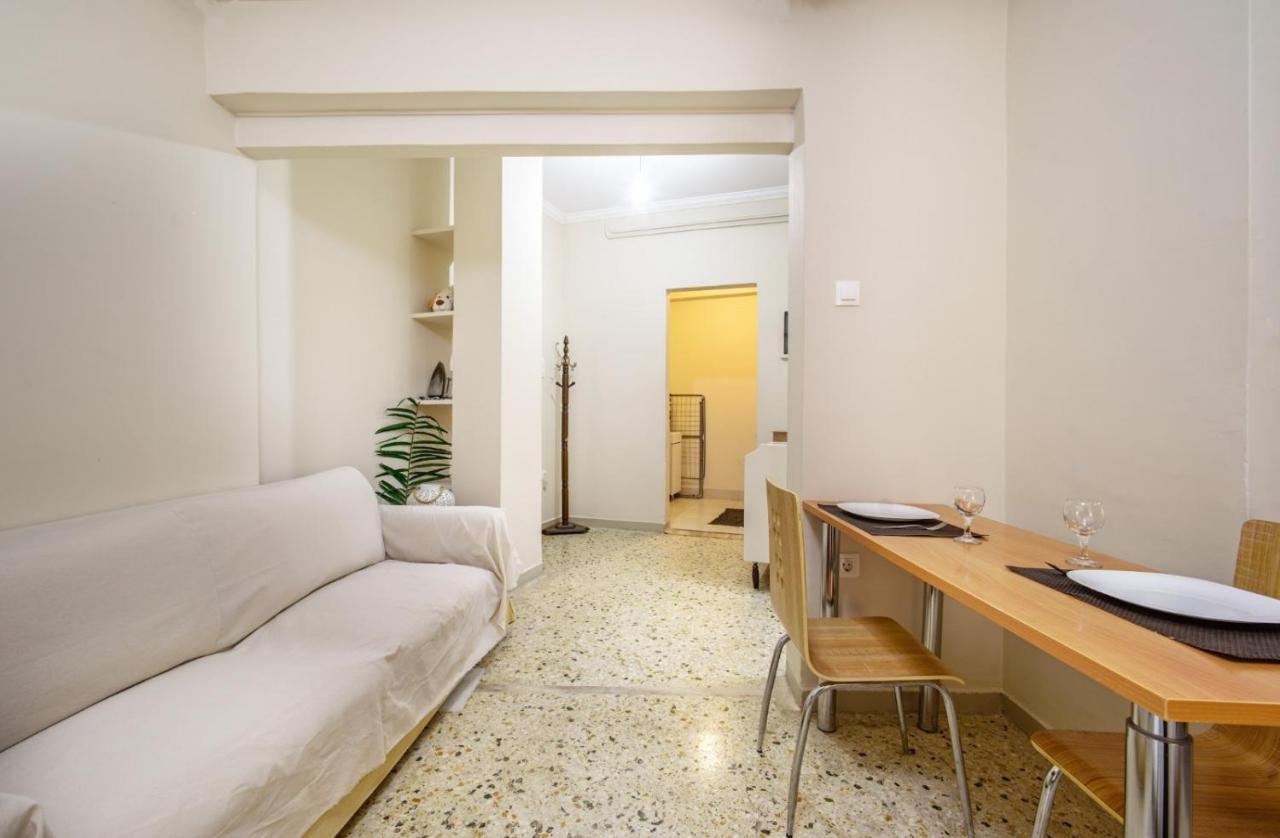 Filopappou Decent Apartment Athen Exterior foto