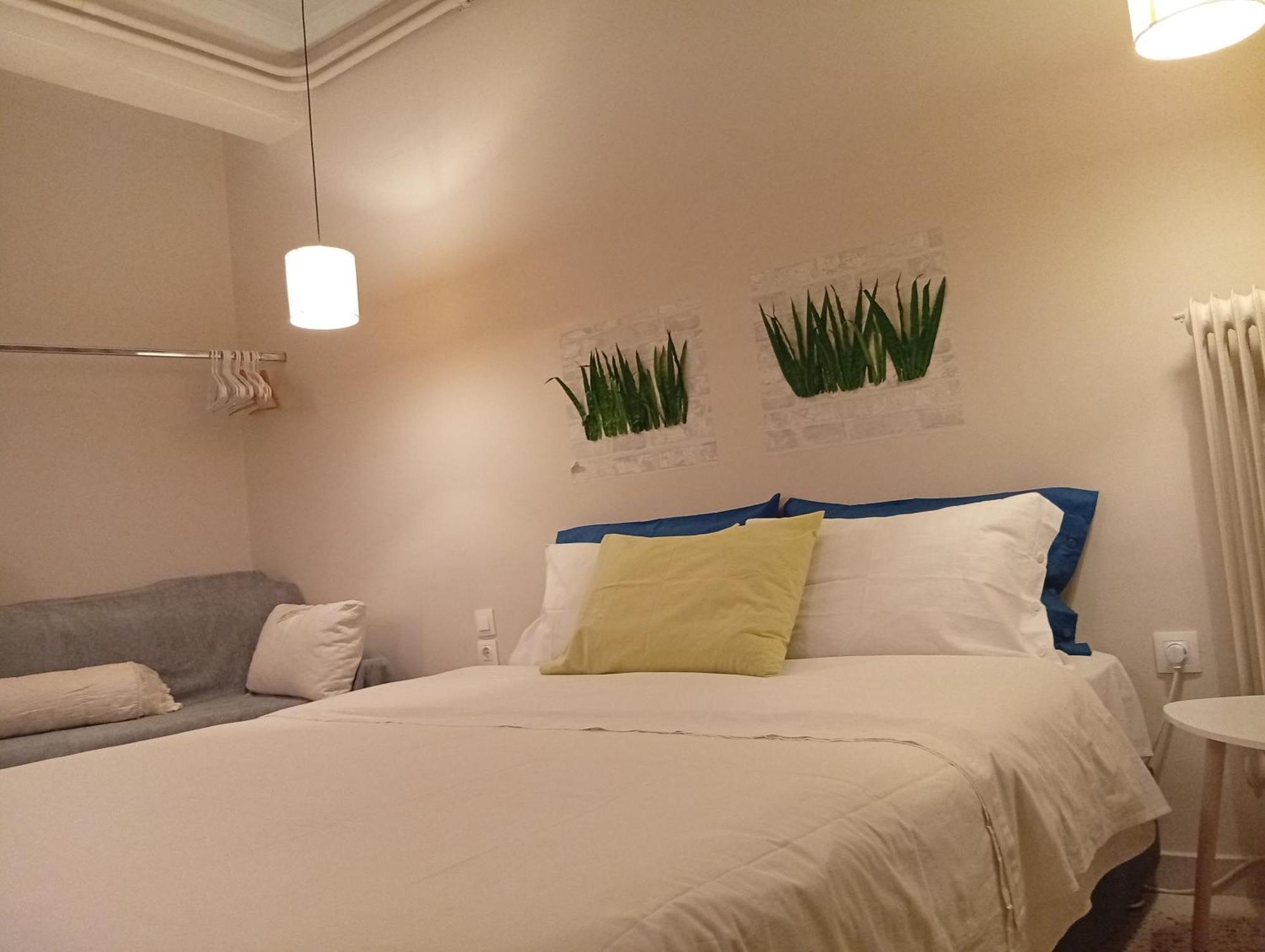 Filopappou Decent Apartment Athen Exterior foto