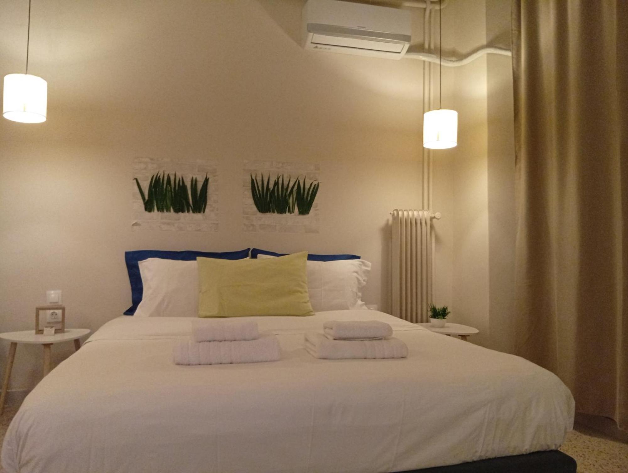 Filopappou Decent Apartment Athen Exterior foto