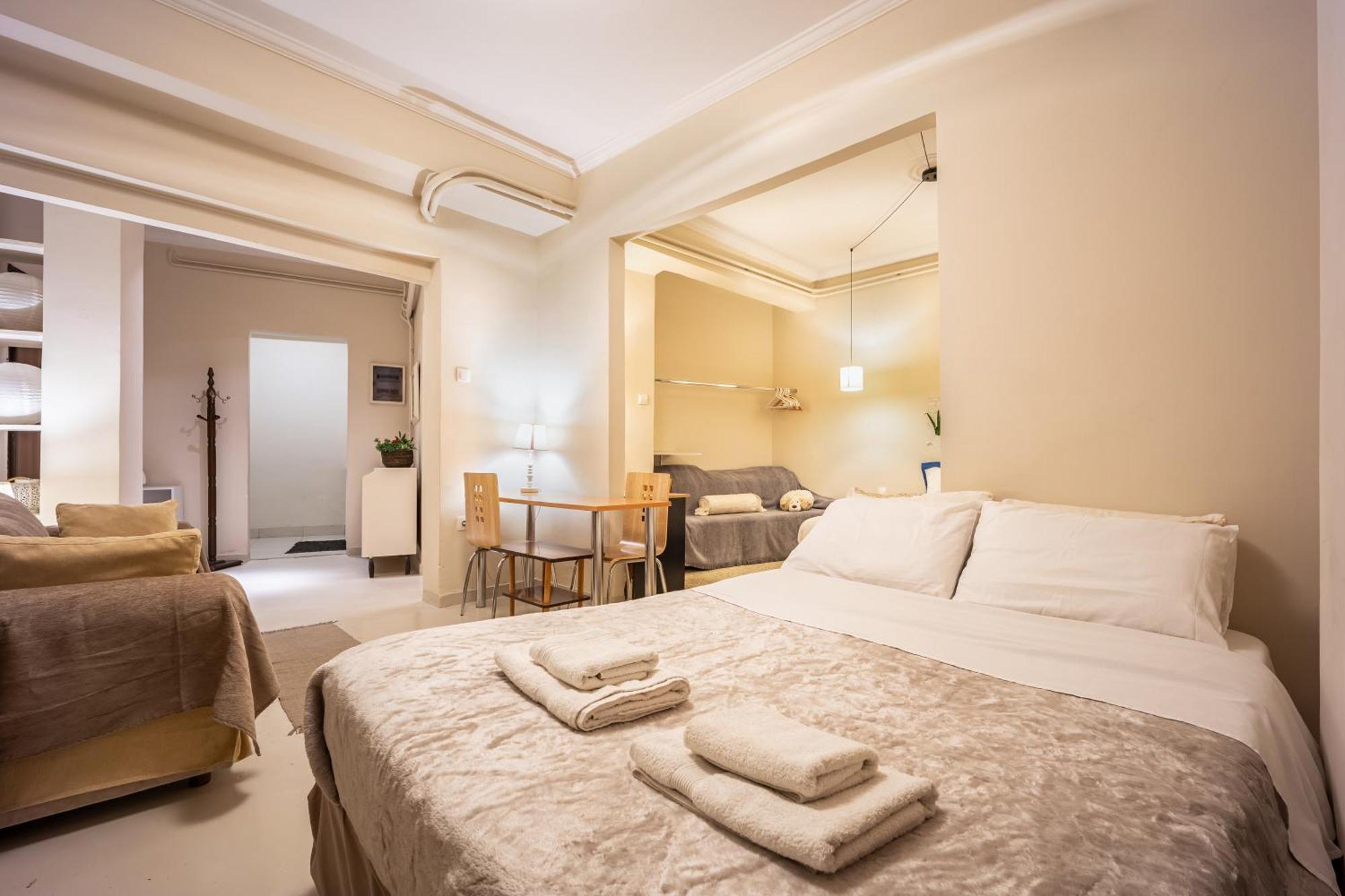 Filopappou Decent Apartment Athen Exterior foto